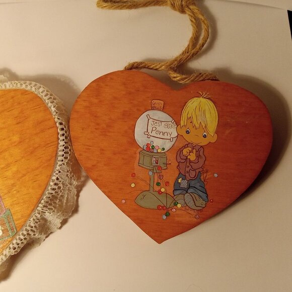 Vintage  2 Handpainted Folk Art Heart Shaped wall decor - Picture 7 of 8